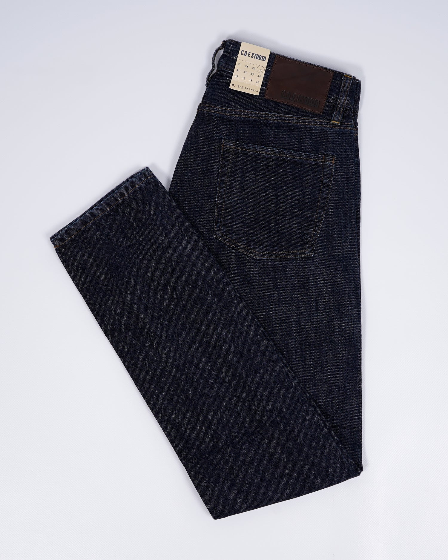 This 13oz Selvedge from Candiani has a solid indigo color throughout the garment, allowing for personal wear and patina, while the Rinsed wash keeps the jeans from dry-bleeding on other fabric. Classic 5 pocket jeans Mod. M3 13 oz. 100% Cotton Made in Italy