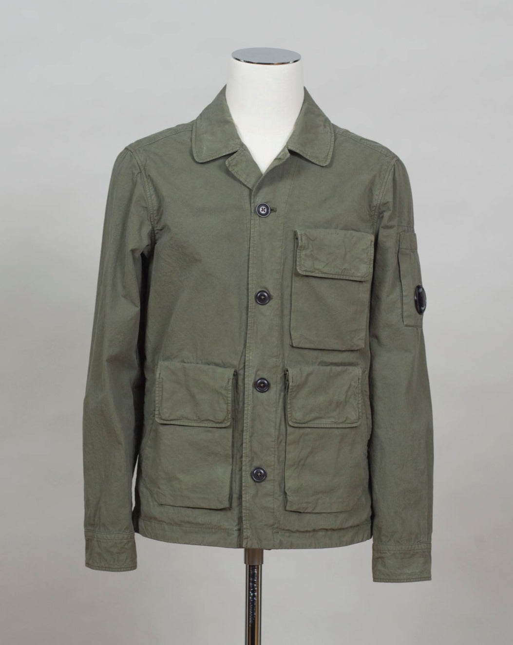 Classic Collar Button Fastening Secure Compartments Hand Pockets Lens Detail Sleeve Pocket Garment Dyed 100% Cotton Col. 660 / Burnt Olive Art. 12CMOW212A 006134G¨