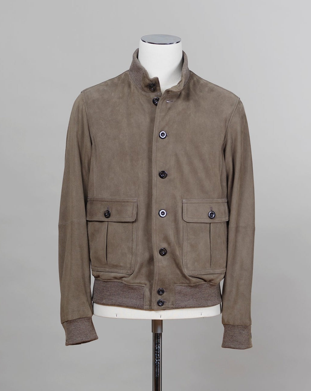 Werner Christ suede jacket, inspired by the classic A1 bomber, made from a super soft goatskin suede. 100% goatskin suede, napped inside Mod. Emanuel Art. 211902 ZN 909