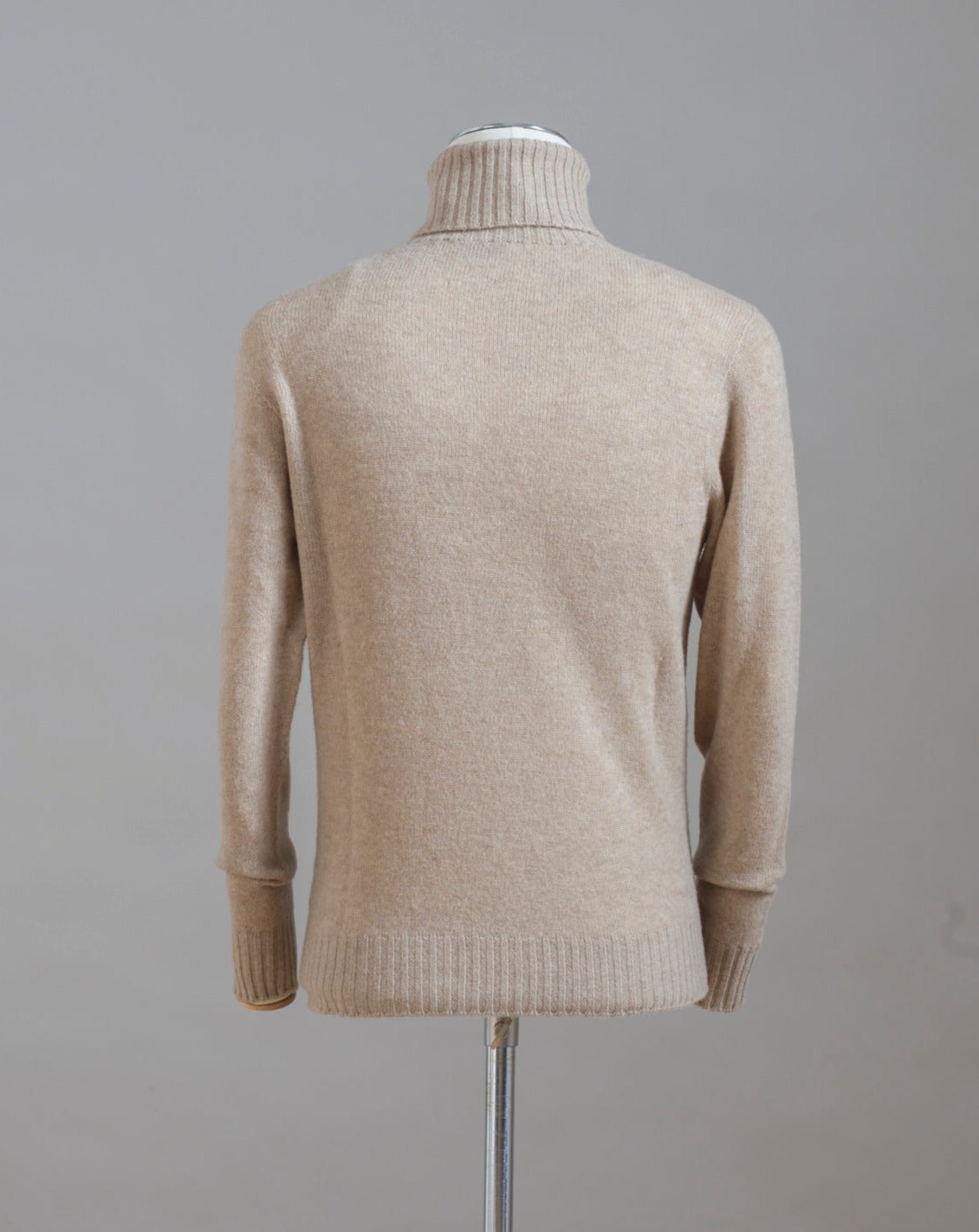 Chunky but wonderfully light Wool & Cashmere Roll Neck Knit by Altea. Art. 2261212 Col. 31 / Beige 85% Wool 15% Cashmere Made in Italy