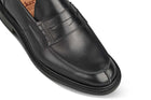 Tricker’s classic step in Penny loafer combines comfort with quiet confidence. In black calf with storm welt, leather uppers and linings for even greater refinement, channelled and stitched leather sole. Tricker's James Penny Loafer / Black