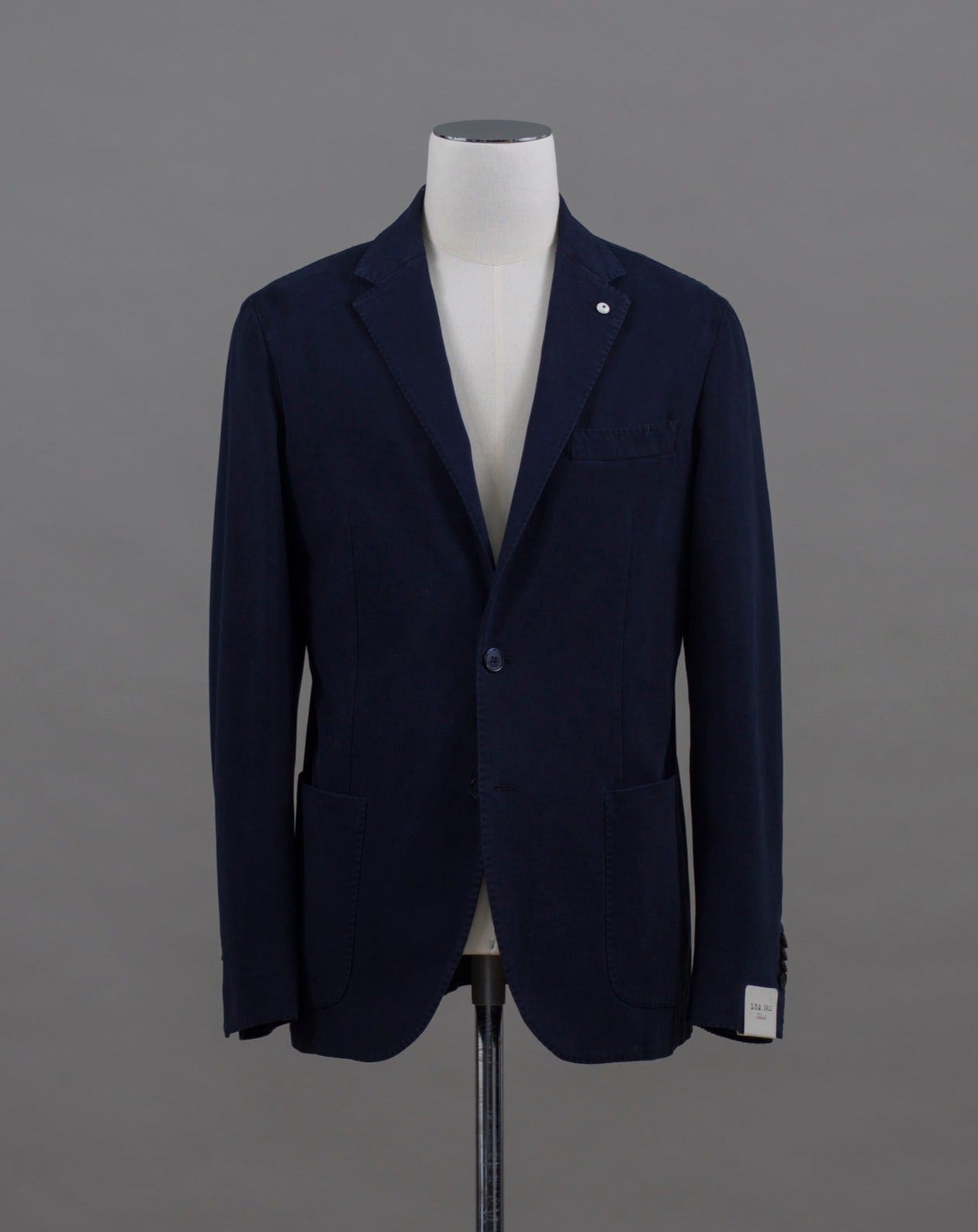 Unconstructed and garment dyed jacket from L.B.M. Mod. 2837 Art. 25513/2 69% Modal 28% Cotton 3% Elastan Col. Navy Unconstructed Unlined Made in Italy