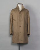 This garment comes Herno's historical archive. The inspiration comes from our passion and innovative research that we have been committed to since 1948.   Composition: main fabric 100% cotton, secondary fabric: 65% polyester 35% cotton, lining 100% cotton Hidden button front closure Two slanted side pockets and two inner pockets Half lined  Made in Italy IM000309U 13218 Color: 2000