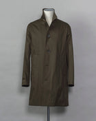 This garment comes Herno's historical archive. The inspiration comes from our passion and innovative research that we have been committed to since 1948.   Composition: main fabric 100% cotton, secondary fabric: 65% polyester 35% cotton, lining 100% cotton Hidden button front closure Two slanted side pockets and two inner pockets Half lined  Made in Italy IM000309U 13218 Color: 7730