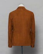 Light jacket made of soft goatskin suede and napped inside. Super soft leather make a truly luxurious interpretation of a field jacket. 100% goatskin suede, napped inside Body: unlined, sleeve lining: 100% polyamide Embossed logo Inside pockets Mod: 31 1006 ZN 737