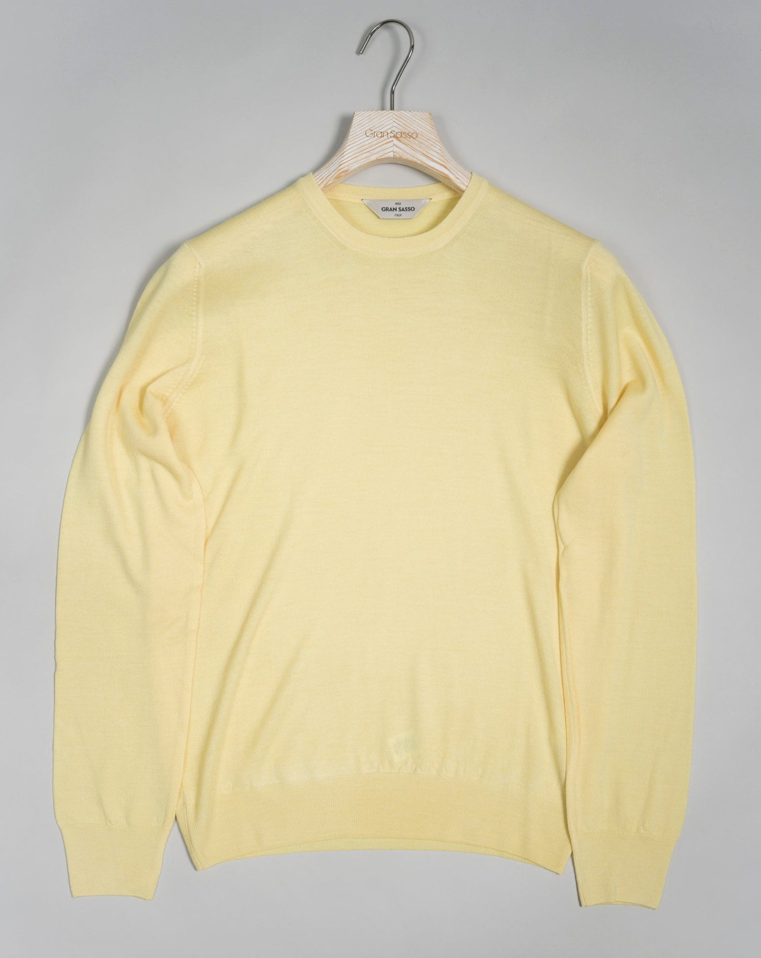 100% Merino wool Vintage wash / Garment Dyed Crew neck Art. 57167 28412 Col. 310 Made in Italy