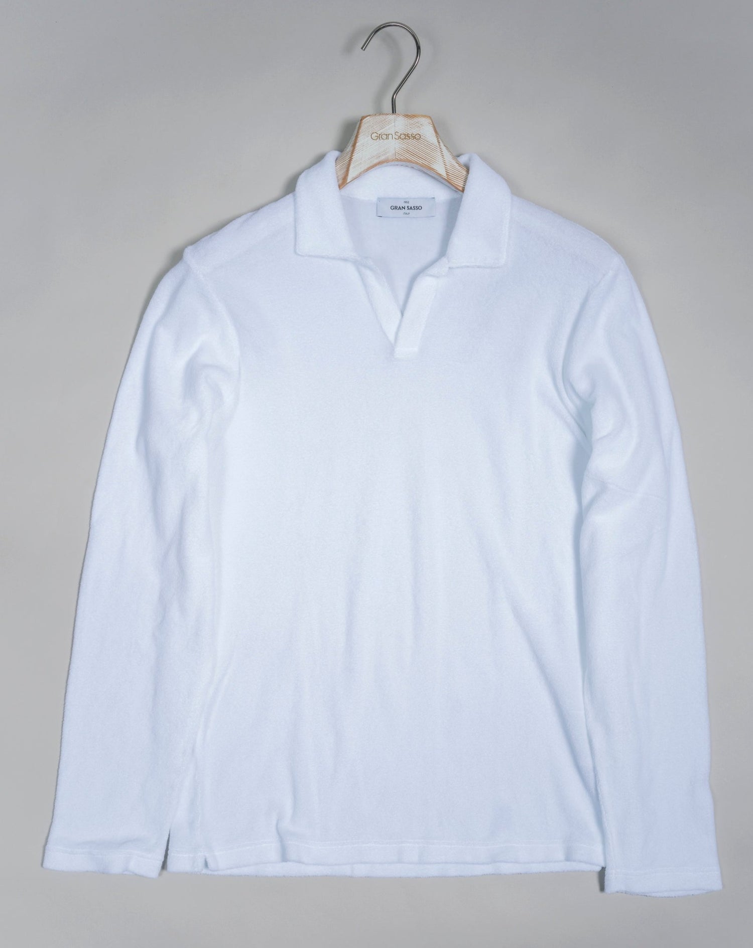 Article: 60176 / 79801 Color: White / 001 100% Cotton Made in Italy Gran Sasso Toweling Capri Collar Shirt / White