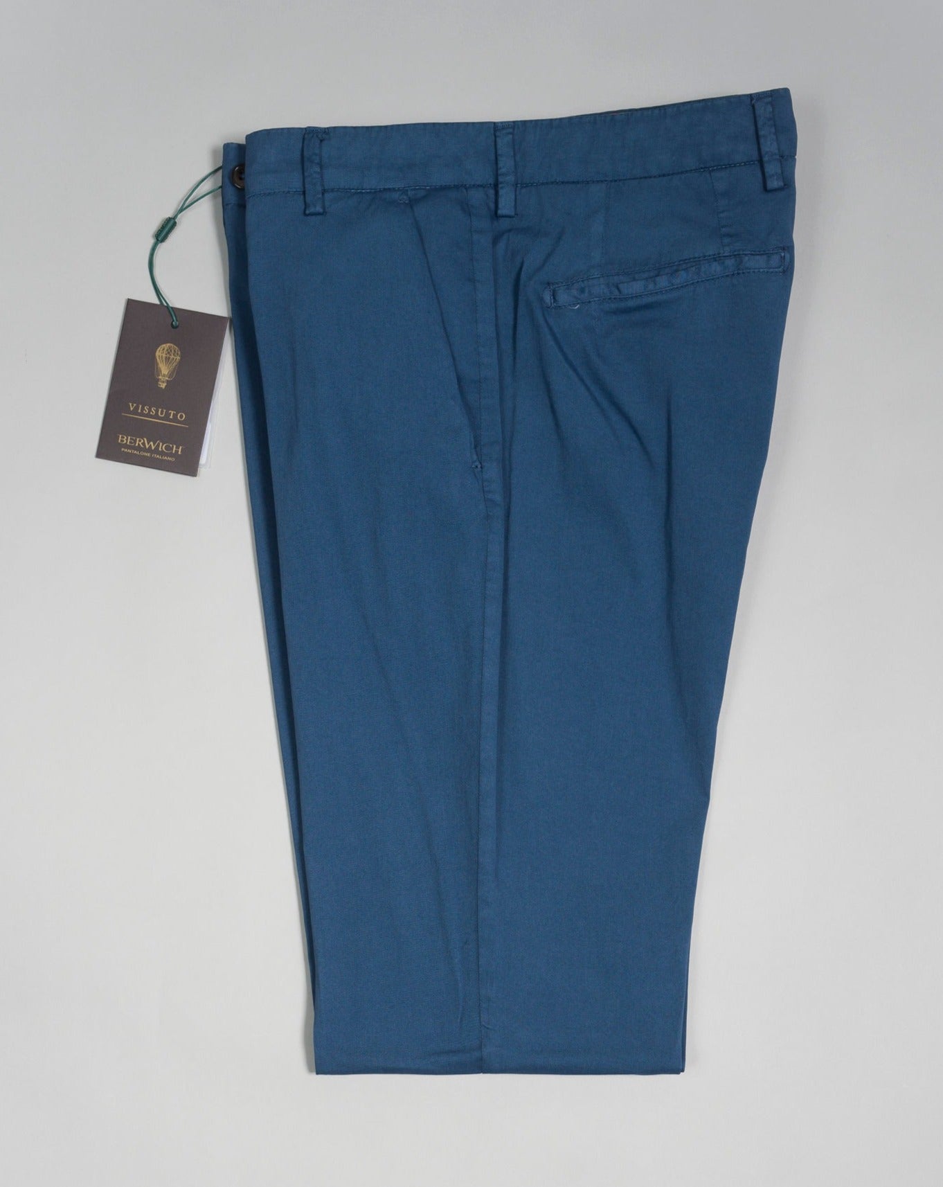 Berwich Morello with a little silk added to the fabric for a soft and luxurious touch. Great summer chinos. Composition: 88% Cotton 10% Silk 2% Elastan Model: Morello-GD (Garment dyed) Article: tf0599x Color: Blue / 786 Made in Martina Franca, Italy