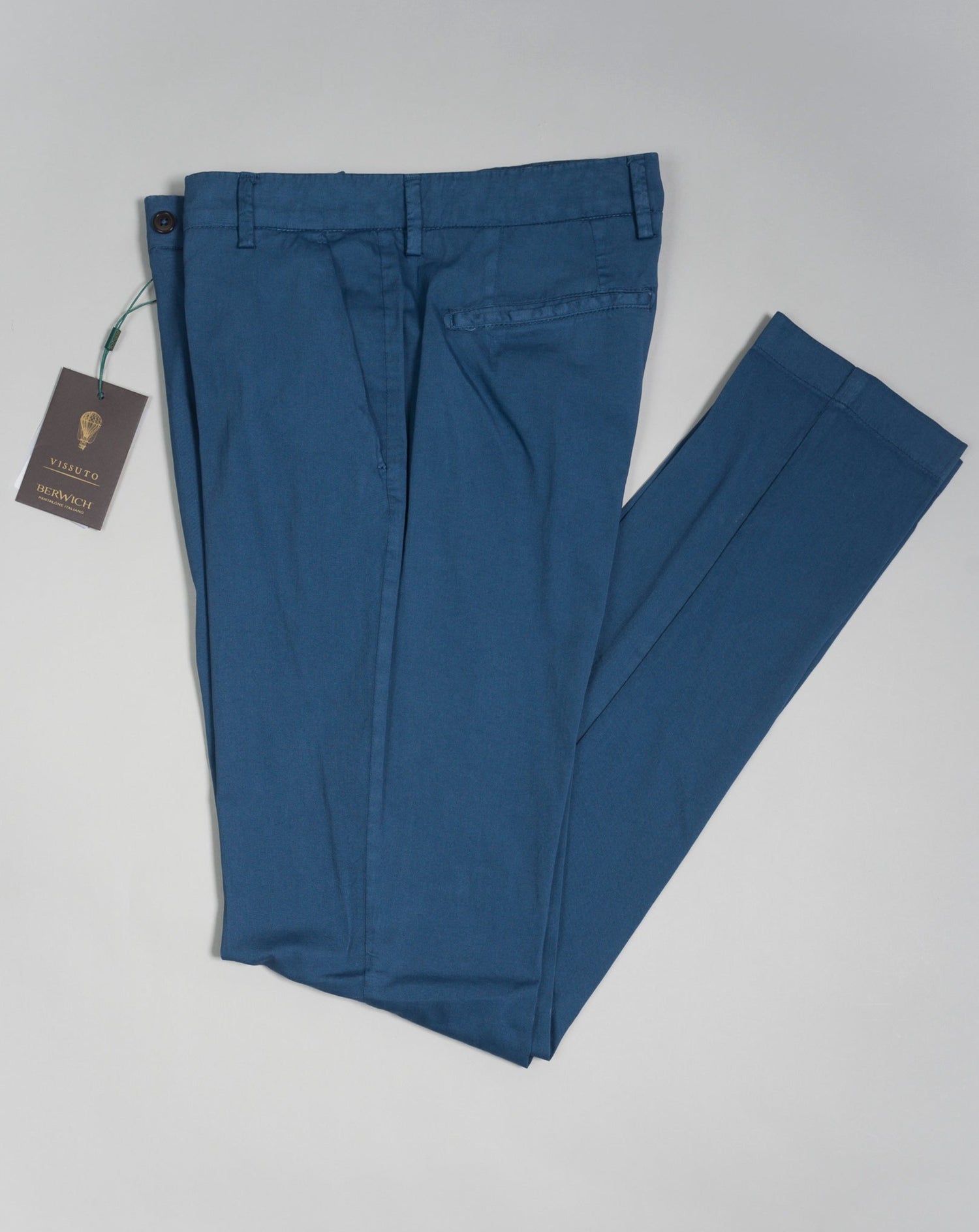 Berwich Morello with a little silk added to the fabric for a soft and luxurious touch. Great summer chinos. Composition: 88% Cotton 10% Silk 2% Elastan Model: Morello-GD (Garment dyed) Article: tf0599x Color: Blue / 786 Made in Martina Franca, Italy