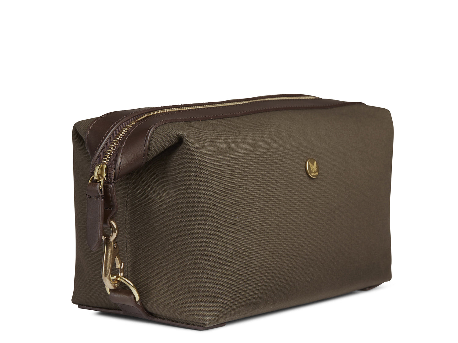 washbag necessity mismo accessories Measurements: L: 26 H: 14 W: 12cm Body: Tight-woven cotton canvas Fabric composition: CO 94% PU 4% PC 2% - 709 gr/rm Trimmings: Dark brown custom developed vegetable tanned full-grain bridle leather Lining: WHITE PVC Hardware: Solid brass with varnish protection Zipper: Hand polished YKK Excella