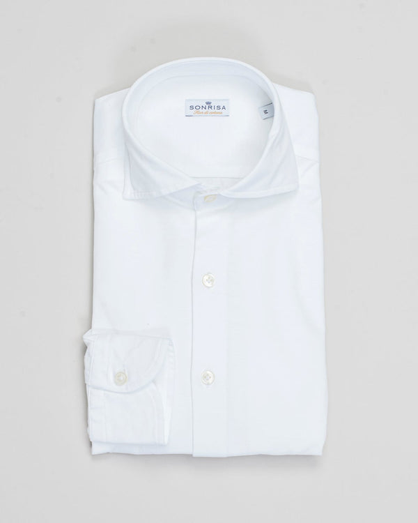 

Composition: 100% Cotton

Model: FJ17
Article: J133
Color: 01 / White