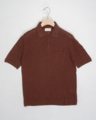 Short sleeve linen shirt from Casa Isaac collection.
Composition: 100% Linen
Short Sleeves
2 Buttons
Chest pocket (left)
Article: CC 15 PSSLiCi
Color: Ecru G.R.P. Firenze Casa Isaac Polo Shirt / Cinnamon