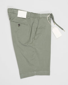 Model: Malibu
Composition: 64% Tencel 32% Cotton 4% Elastan
Article: 325051
Color: 72 / Green
Made in Naples, Italy