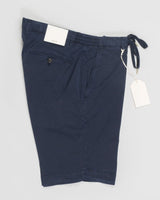 Model: Malibu
Composition: 64% Tencel 32% Cotton 4% Elastan
Article: 325051
Color: 11 / Navy
Made in Naples, Italy