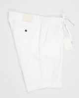 Model: Malibu
Composition: 64% Tencel 32% Cotton 4% Elastan
Article: 325051
Color: 150 / White
Made in Naples, Italy