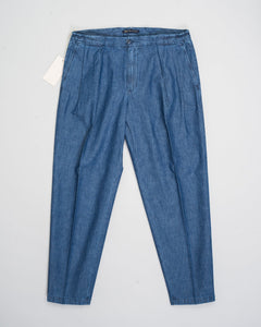 Article: 325159
Color: Blue / 11
Composition: 100% Cotton
Pleated front
Slanted side pockets
Beltloops

Made in Naples, Italy&nbsp;