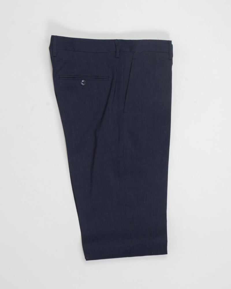 Composition: 53% Linen 39% Virgin wool 8% Mohair
Modello: Monte Carlo / 2SMC22K01
Color: Navy / B3075
Unconstructed shoulder
Unlined
2 Buttons
Notch lapel
Patch pockets
Side vents
Flat front trousers
Belt loops
Slanted side pockets
2 back pockets
Made in Martina Franca, Italy Tagliatore Linen Wool &amp; Mohair Suit / Navy