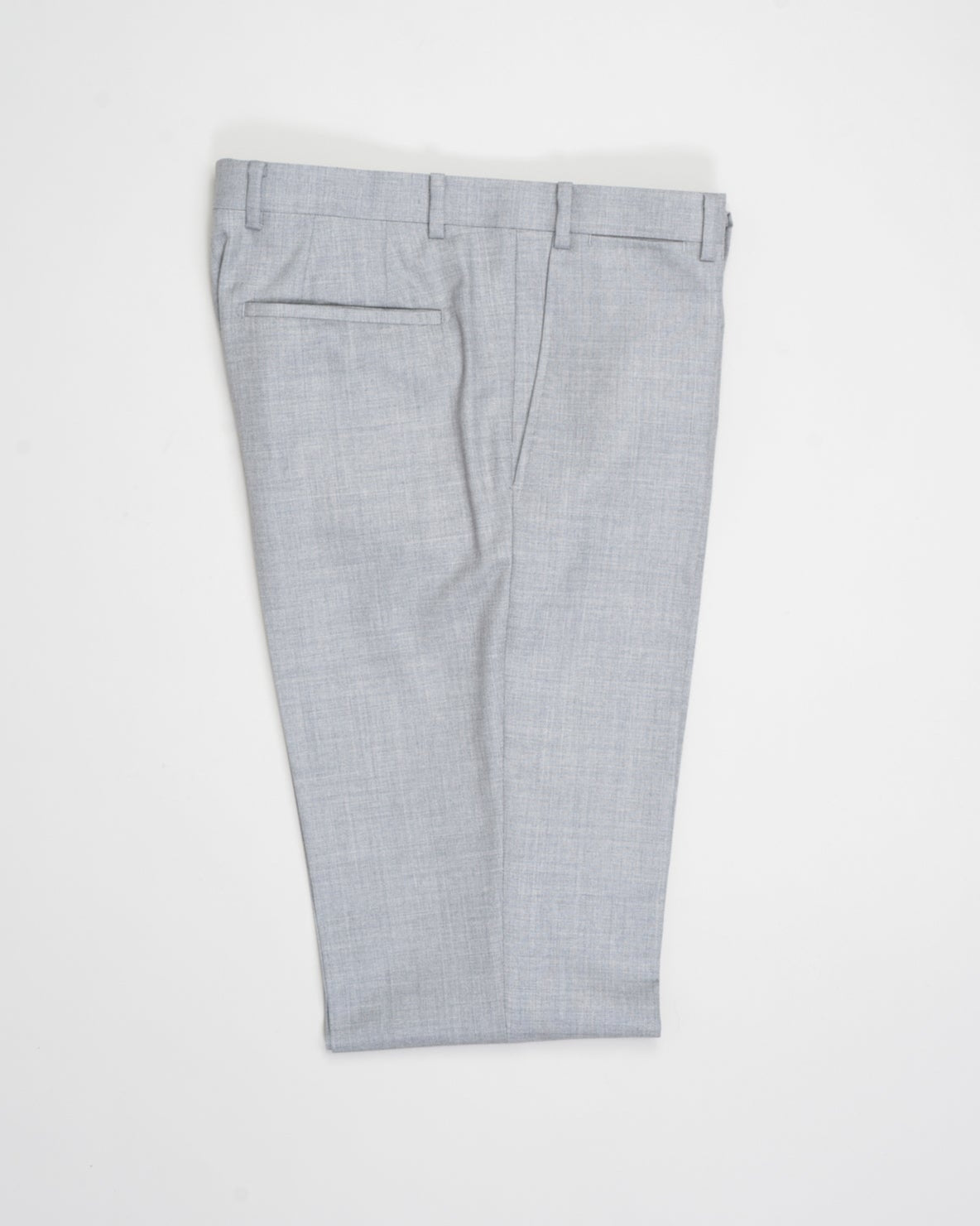 Sauma private label trousers, made of&nbsp;Super 130's Doppio Ritorto 100% wool. This is our in-house quality, so you can find it always in our collection. Designed to be a part of a suit and to be combined with a jacket.&nbsp;

Super 130's Doppio Ritorto 100% wool

Flat front
Zip closure
Raw length to be finished after purchase
Slanted pockets in front
2 back pockets