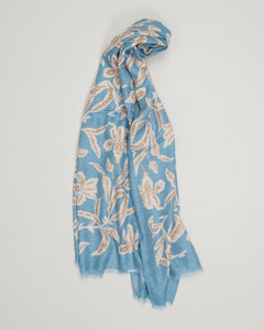 Composition: 64% Viscose 36% Cotton
Article: 2550021
Made in Italy
Size: 75cm x 180cmscar Altea Viscose &amp; Cotton Scarf / Light Blue