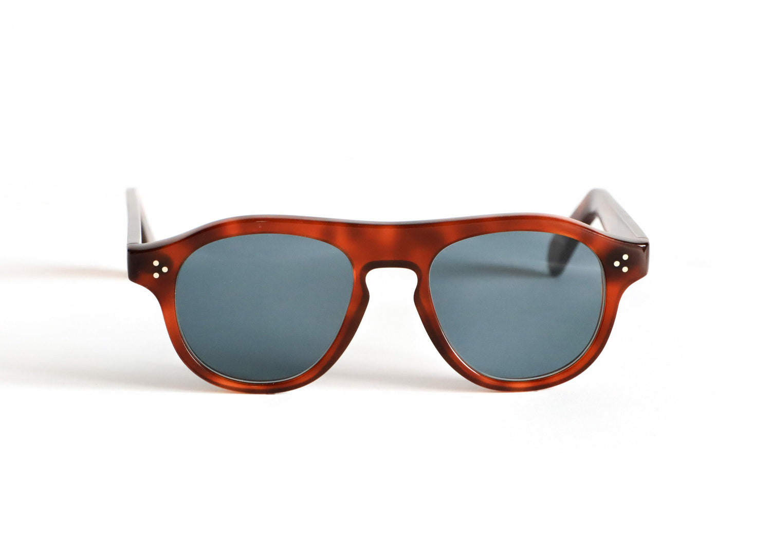 Unisex Model Handcrafted in Reims, France Italian 8 mm Cellulose Acetate Rivet Hinges Keyhole Bridge Category 3 UV400 Organic Sunglass Lenses (UVA & UVB Protection) Comes with a leather case   TEMPORAL 142 CALIBER 48,5 BRIDGE 21 ARMS 150