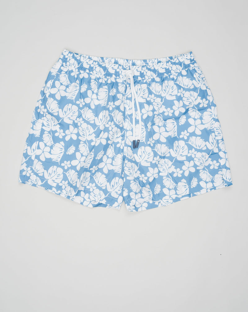 <ul> <li>Composition: 100% Recycled microfiber</li> <li>Color: 540 / Light Blue</li> <li>Article: 90101 / 42400</li> <li>Made in Italy Gran Sasso Leafs Swim Trunks / Light Blue</li> </ul>