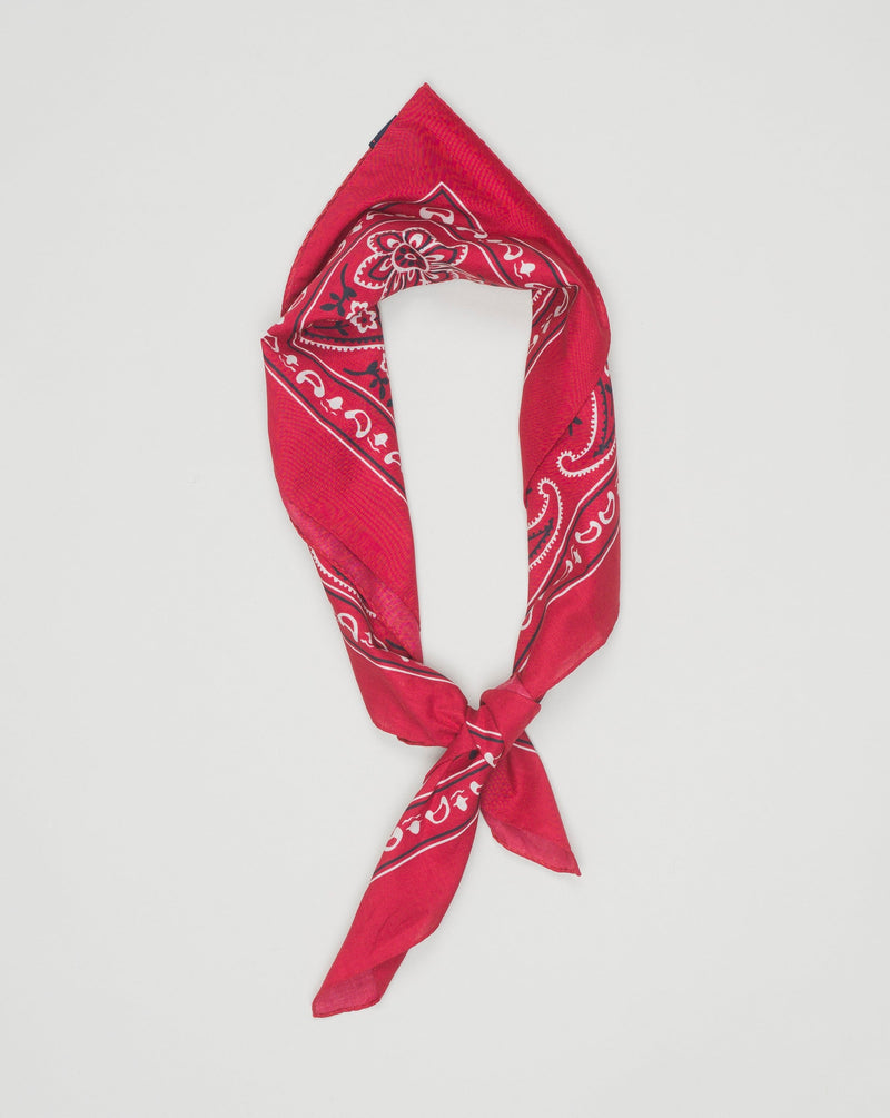<ul> <li>Composition: 100% Cotton</li> <li>Size: 65cm x 65cm</li> <li>Made in Italy Drake's Cotton Paisley Bandana / Red</li> </ul>