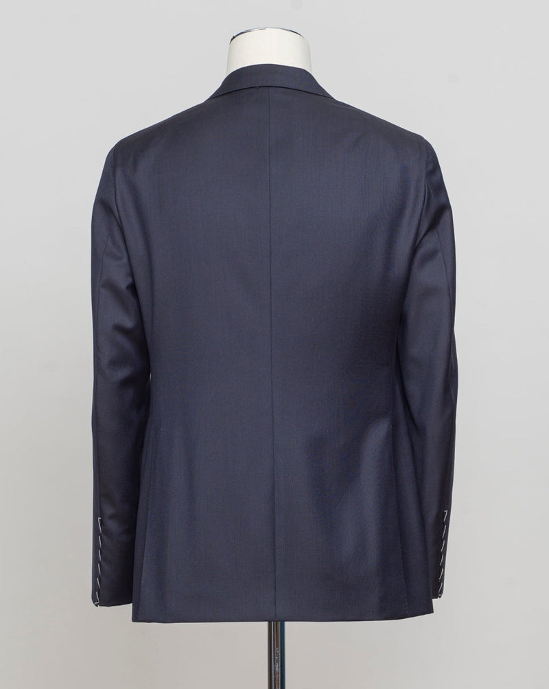 Composition: 100% Super 130's Wool
Farbric: PE0Y16 - 0110 / Navy Blue&nbsp;
Model: Aida
Full Canvas
Made in Soragna, Parma , Italy Caruso Super 130's Wool Suit / Navy