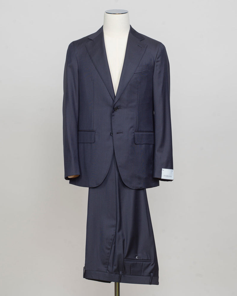 Composition: 100% Super 130's Wool
Farbric: PE0Y16 - 0110 / Navy Blue&nbsp;
Model: Aida
Full Canvas
Made in Soragna, Parma , Italy Caruso Super 130's Wool Suit / Navy