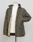 Model: New Bob
Article: Strong Wax
Color: 279 / Dark Green
Main Fabric: 100% Cotton
Lining: 80% Cotton, 20% Polyester
Coating: Wax
Regular fit
Short parka
Zipper and snap button fastening
Cargo pockets and chest pockets with snap button fastening
Elastic drawstring on waist
Side vents with snap buttons
Detachable hood with elastic drawstring L'Impermeabile Heavy Waxed Short Parka / Dark Green