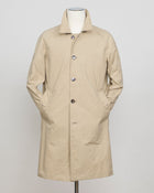 Model: New Dean
Article: Strong Wax
Color: 926 / Beige
Main Fabric: 100% Cotton
Coating: Wax
Regular fit
Knee length
Button fastening
Side pockets with button fastening
Raglan sleeves
One back vent L'Impermeabile Heavy Waxed Mac Coat / Beige