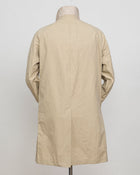 Model: New Dean
Article: Strong Wax
Color: 926 / Beige
Main Fabric: 100% Cotton
Coating: Wax
Regular fit
Knee length
Button fastening
Side pockets with button fastening
Raglan sleeves
One back vent L'Impermeabile Heavy Waxed Mac Coat / Beige