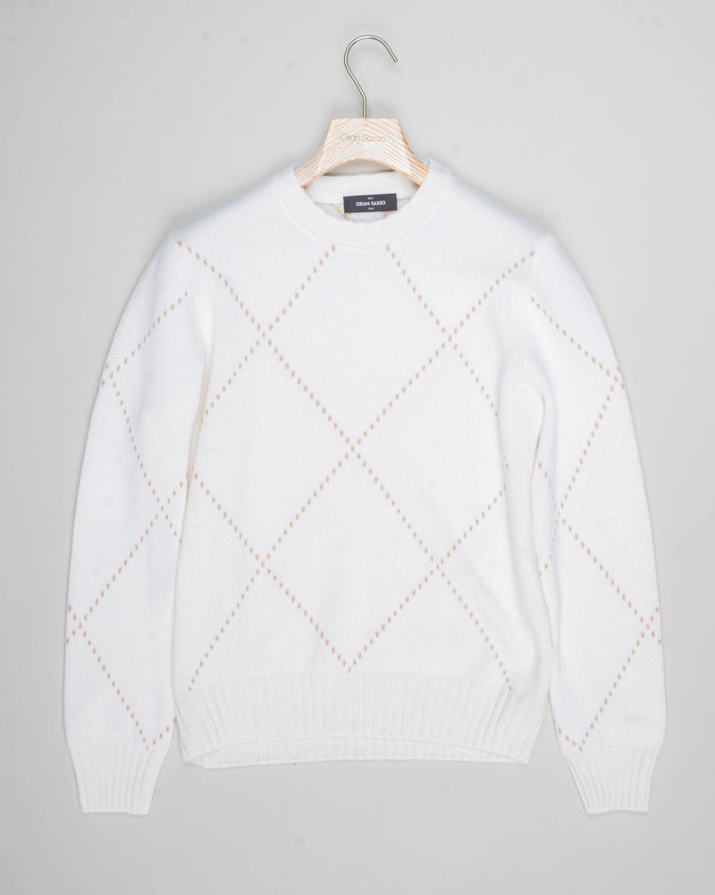 Article: 13156 / 15553
Color: 001 / Off White
Composition: 100% Cashmere
Made in Italy Gran Sasso Diamond Cashmere Knit / Off White