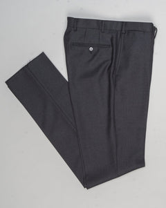 Sauma private label trousers, made of&nbsp;Super 120's 100% wool twill. This is our in-house quality, so you can find it always in our collection. &nbsp;Makes a perfect combo with our club blazers for a classic "sporty" look.

Super 120's 100% wool twill
Flat front
Zip closure
Unfinished hem to be altered to desired length
Slanted pockets in front
2 back pockets with buttons