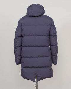 Italian craftsmanship meets alpine performance. This Herno down coat combines waterproof technical fabrics with precisely tailored construction, delivering luxury warmth for demanding seasons. Navy works across formal and casual contexts. Herno Waterproof Down Coat / Navy