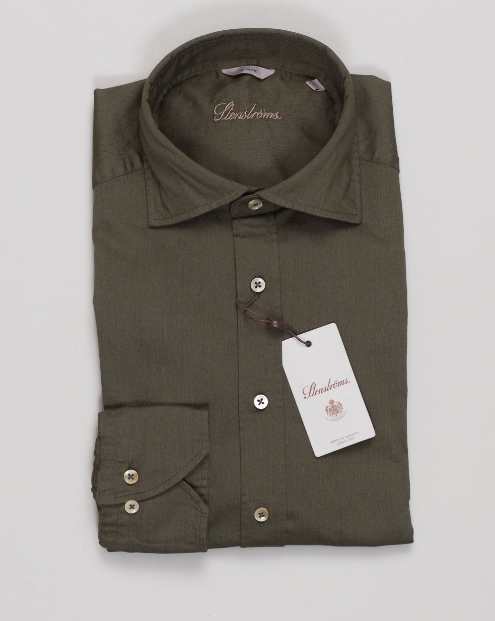 This denim shirt combines Stenströms' signature precision tailoring with a contemporary stretch weave, delivering comfort without compromise. The rich green tone works seamlessly across casual and layered looks. Pure cotton blend with subtle elastane for natural movement and lasting shape retention. Stenströms Denim Stretch Shirt / Green