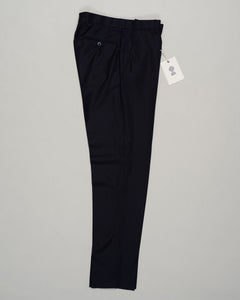 Classic deep navy flannel trousers designed for refined everyday wear. Featuring a patented Comforter waistband for superb comfort and all-day ease. The soft brushed cotton delivers a subtle texture and a reliable drape. Perfect with tailored shirts or casual knitwear, this timeless style transitions seamlessly from the office to the weekend. GTA Moda Flannel Trousers / Navy
