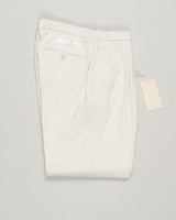Relaxed cotton trousers from Briglia's Portobello collection. These casual trousers balance effortless style with understated elegance. Perfect for weekend wear or layered into smart-casual outfits. Briglia Portobello Cotton Trousers / Lino