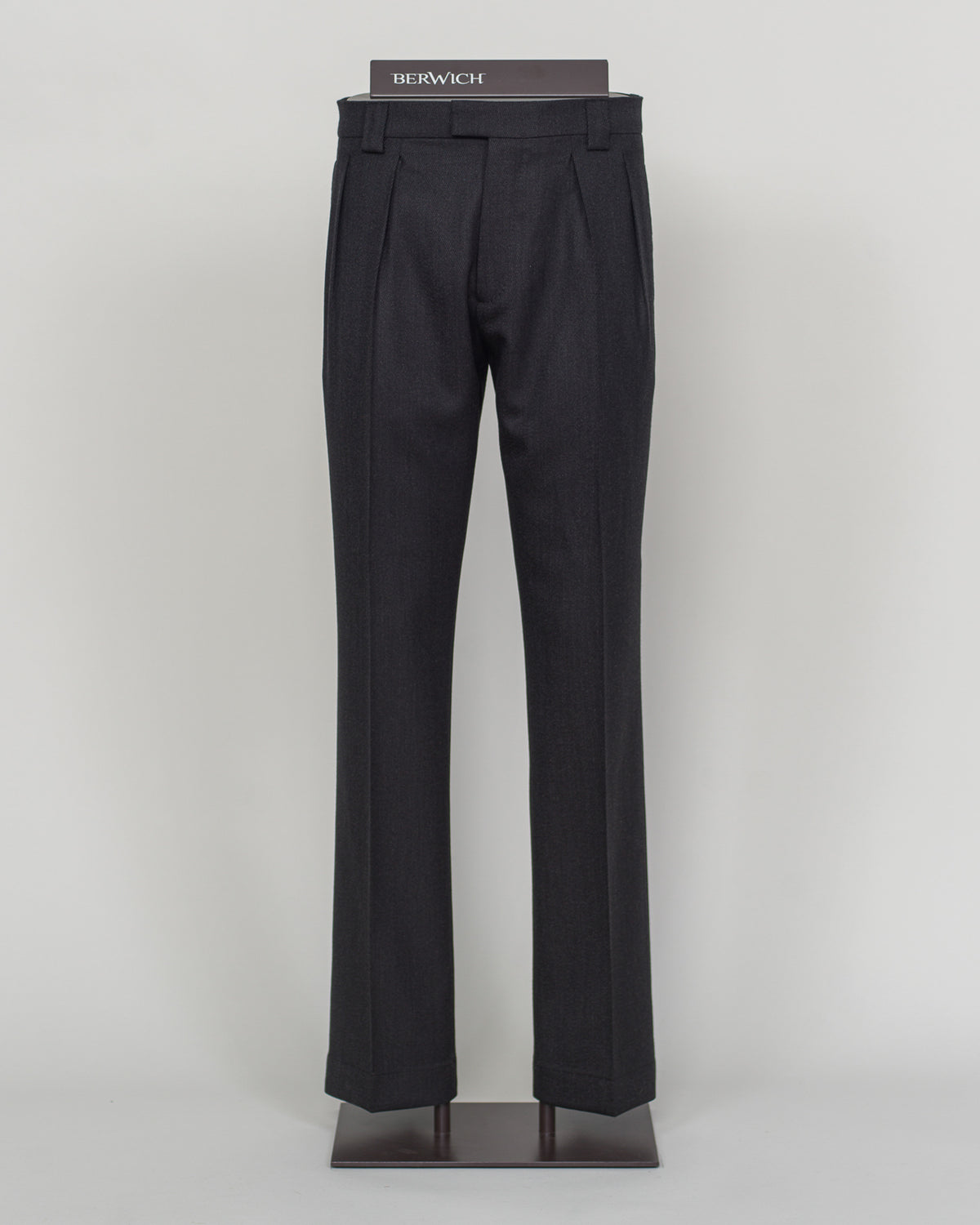 Berwich Pleated Wide Trousers / Black