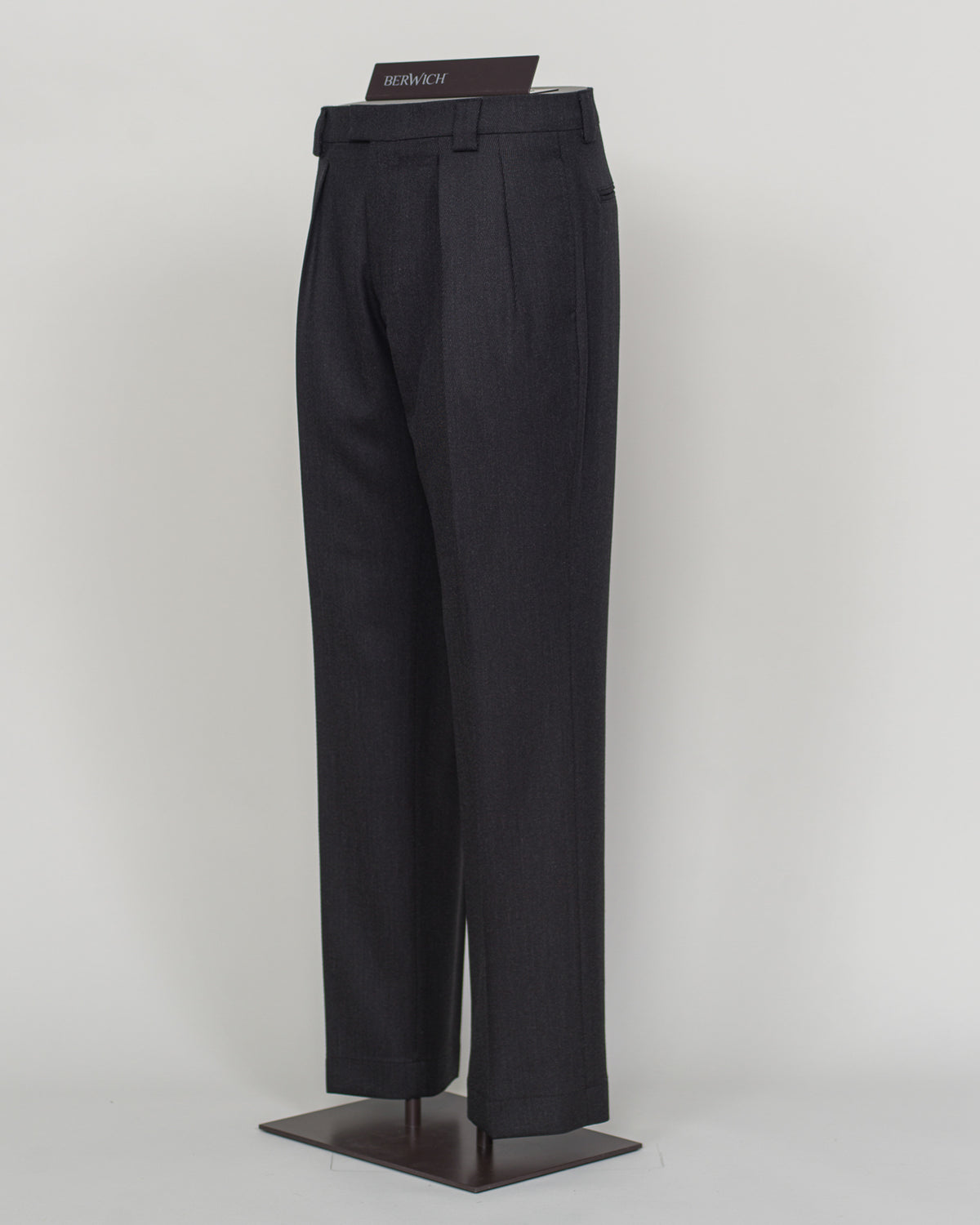 Berwich Pleated Wide Trousers / Black