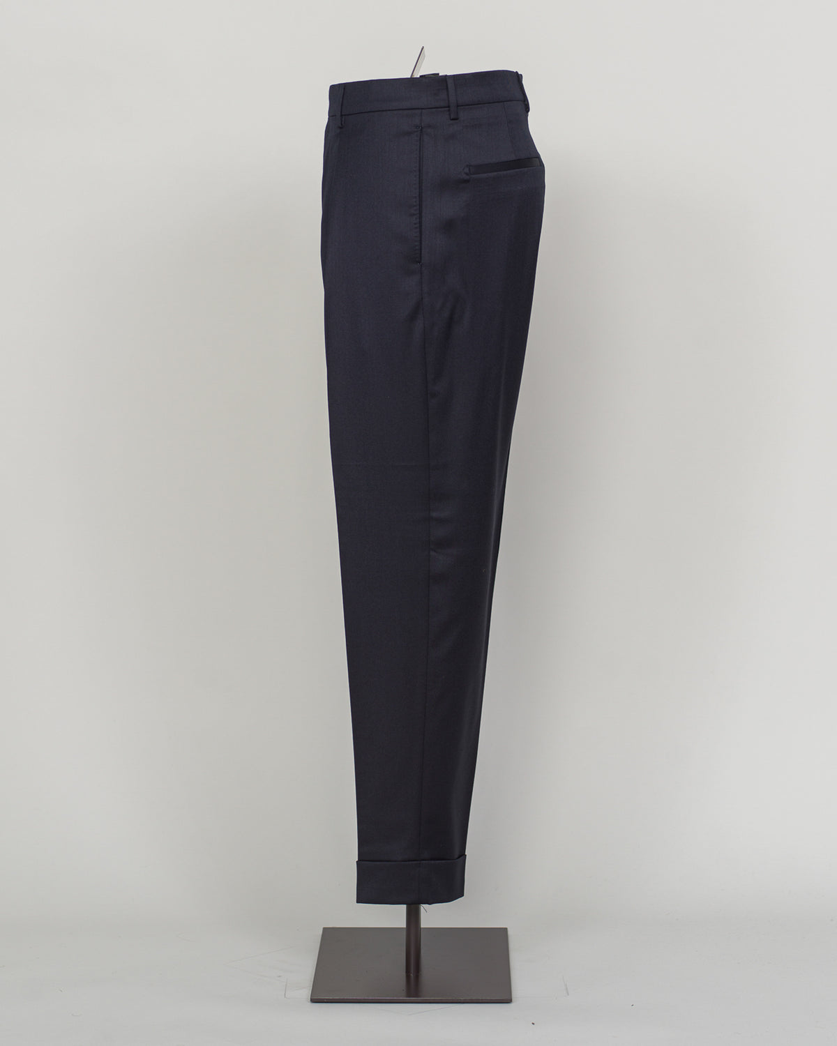 Italian tailoring meets contemporary comfort in these Berwich Chiaia trousers. Crafted from long-staple wool with subtle stretch, they drape with precision while moving with you. Navy provides versatile elegance across seasons. A refined foundation for tailored wardrobes.&nbsp;