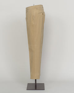 Berwich brushed cotton chinos deliver understated elegance and effortless versatility. The soft, matte finish of premium brushed cotton creates a refined texture that moves naturally, while the classic beige tone pairs seamlessly with neutral and jewel tones alike.

Cut for a modern fit with a tapered leg, these chinos offer comfort without compromise. The quality construction and timeless design make them a wardrobe essential—equally at home in the office or paired with a simple knit for weekend ease.