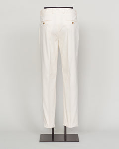 Understated elegance meets everyday comfort in these Berwich brushed cotton chinos. Crafted from soft, refined cotton with a subtle nap finish, they drape with a relaxed sophistication ideal for both casual weekends and smart-casual occasions. The clean white colorway pairs effortlessly with any palette. Cut for a modern fit that honors traditional tailoring principles, these chinos deliver the versatility and quality that define Berwich's Italian heritage.
