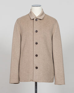 Elevate your essentials with the Montecore Cashmere Jacket in timeless beige. Crafted from pure cashmere, this luxurious layer delivers uncompromising softness and warmth for year-round sophistication. The refined silhouette pairs seamlessly with tailored trousers or relaxed separates, making it an investment piece that transcends seasons and trends. Expertly finished for longevity and comfort.