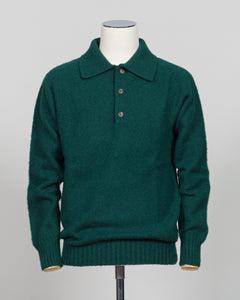 Crafted from luxurious shaggy wool, this Harley of Scotland polo combines traditional Scottish heritage with refined versatility. The textured knit delivers exceptional softness and warmth. Perfect for layering or wearing standalone, it transitions seamlessly from casual weekends to smart-casual occasions. The structured polo collar and quality construction ensure lasting appeal season after season.