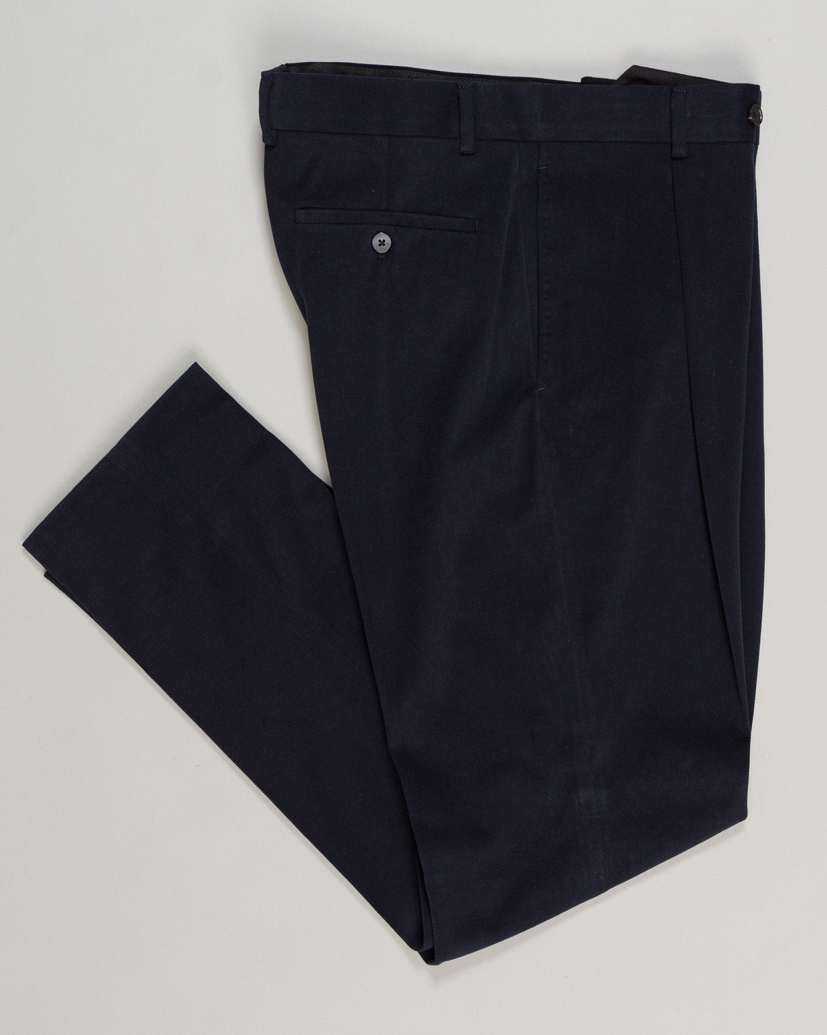 These brushed cotton trousers from Caruso deliver understated elegance through premium fabrication and precise construction. The navy shade complements both classic knitwear and formal shirting, making them a versatile foundation for refined wardrobes. Ideal for those seeking quality basics with measurable comfort and longevity. Caruso Brushed Cotton Trousers / Navy