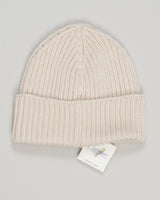 Refined comfort in pure merino wool. The Calimar beanie features a ribbed knit construction that moves with you, offering warmth without bulk. Light beige pairs effortlessly with your everyday pieces. Premium Italian knitwear, designed for understated elegance. Calimar Ribbed Merino Beanie / Light Beige