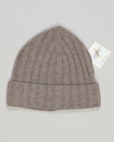 Luxurious warmth in a refined silhouette. Crafted from premium cashmere, this taupe beanie delivers understated elegance with exceptional softness. A timeless essential for year-round sophistication—perfect for transitional seasons or adding subtle texture to your daily rotation. Calimar Light Cashmere Beanie / Taupe