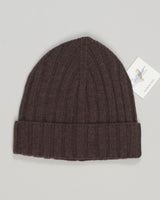 Crafted from pure cashmere, this lightweight beanie delivers exceptional softness and warmth without bulk. The refined brown tone pairs effortlessly with any wardrobe. Perfect for transitional seasons or as a sophisticated everyday accessory. Exceptionally breathable while maintaining gentle insulation—a luxury essential for discerning tastes. Calimar Light Cashmere Beanie / Brown