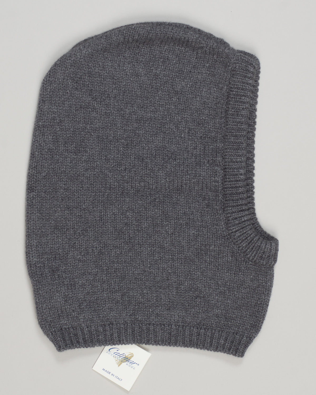 Luxurious cashmere balaclava in classic black. Refined warmth and protection for the discerning wearer. Effortless elegance meets everyday comfort. Calimar Cashmere Balaclava / Black
