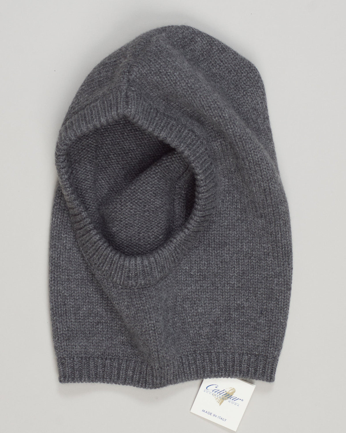 Luxurious cashmere balaclava in classic black. Refined warmth and protection for the discerning wearer. Effortless elegance meets everyday comfort. Calimar Cashmere Balaclava / Black